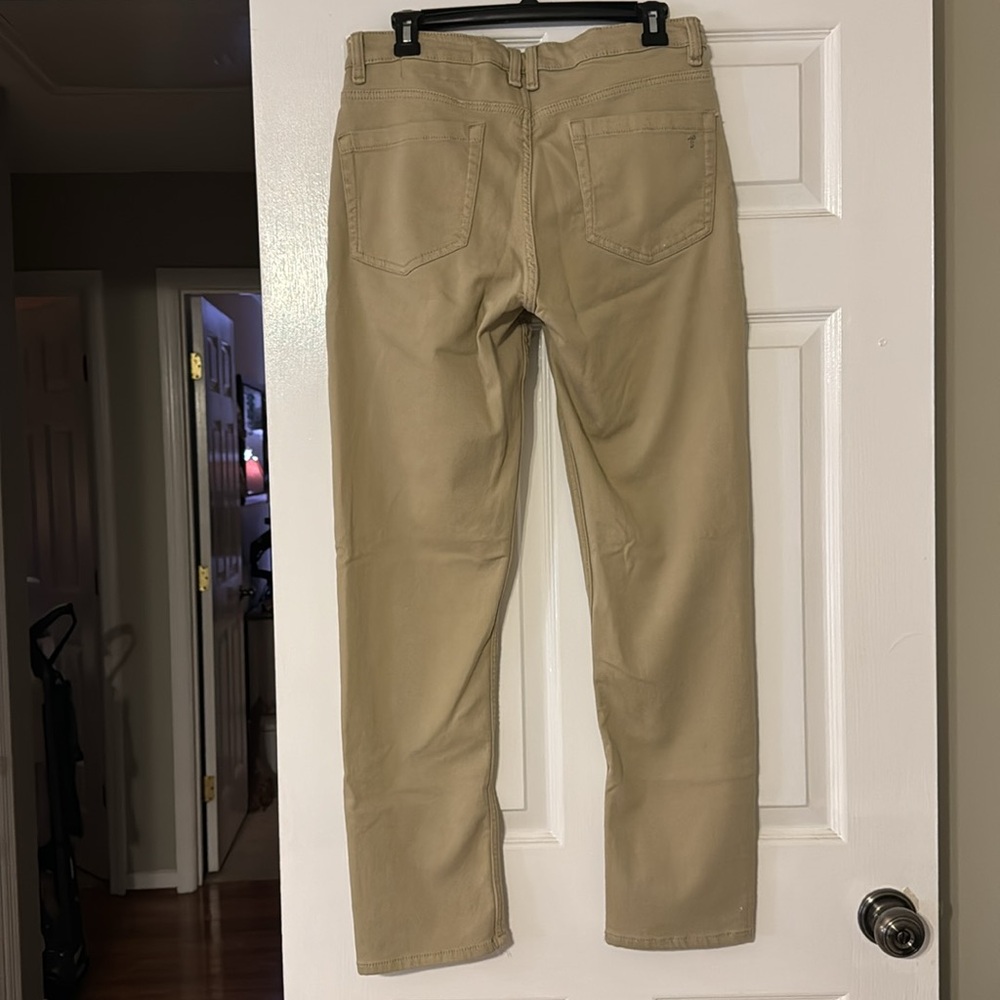 Men’s Khakis - Picture 5 of 11